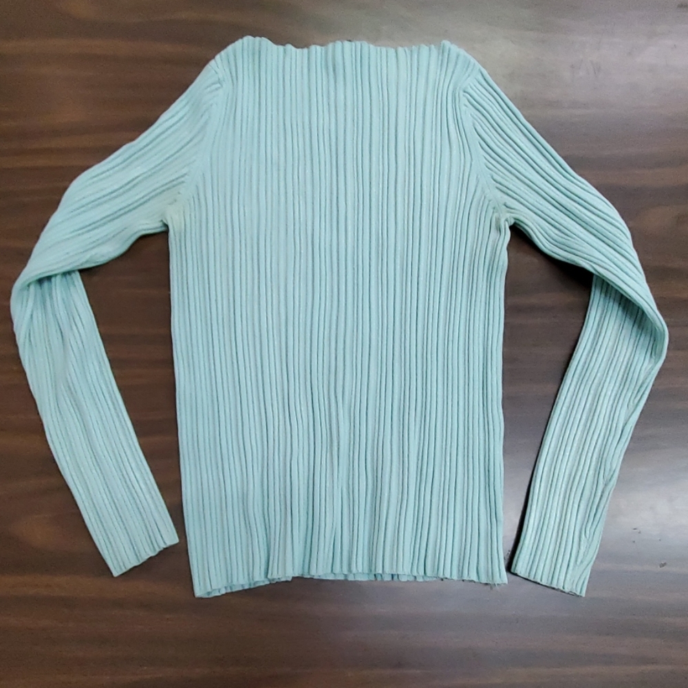 Teal top